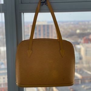 Louis Vuitton epi leather lussac